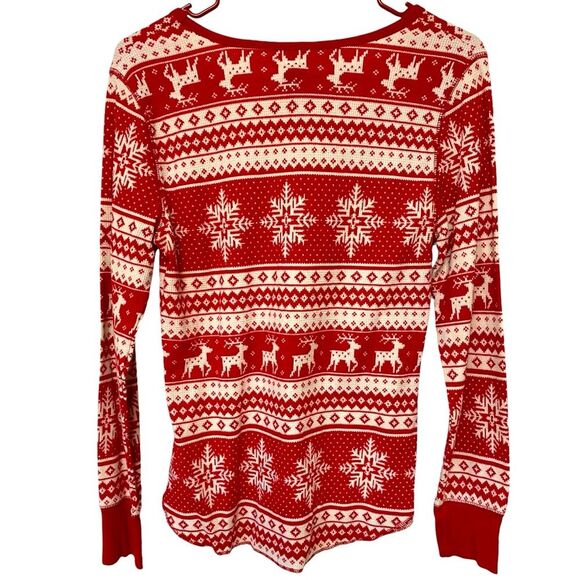 Old Navy Reindeer Snowflake Red White Henley Size M - Picture 2 of 4
